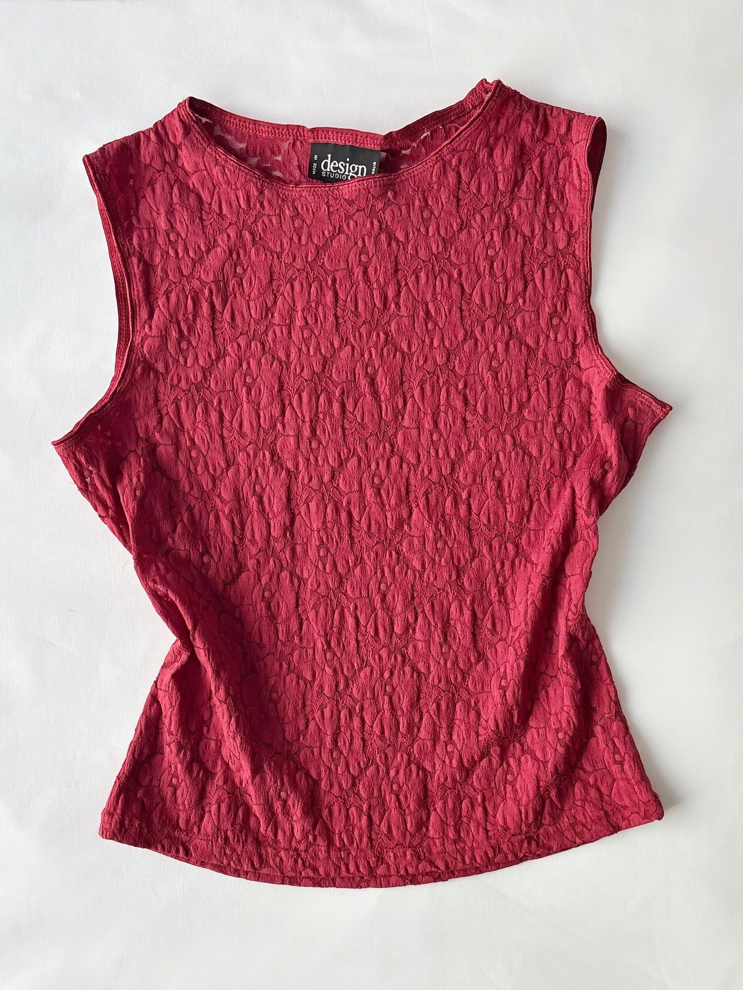 00’s Design red lace tank | Size 12
