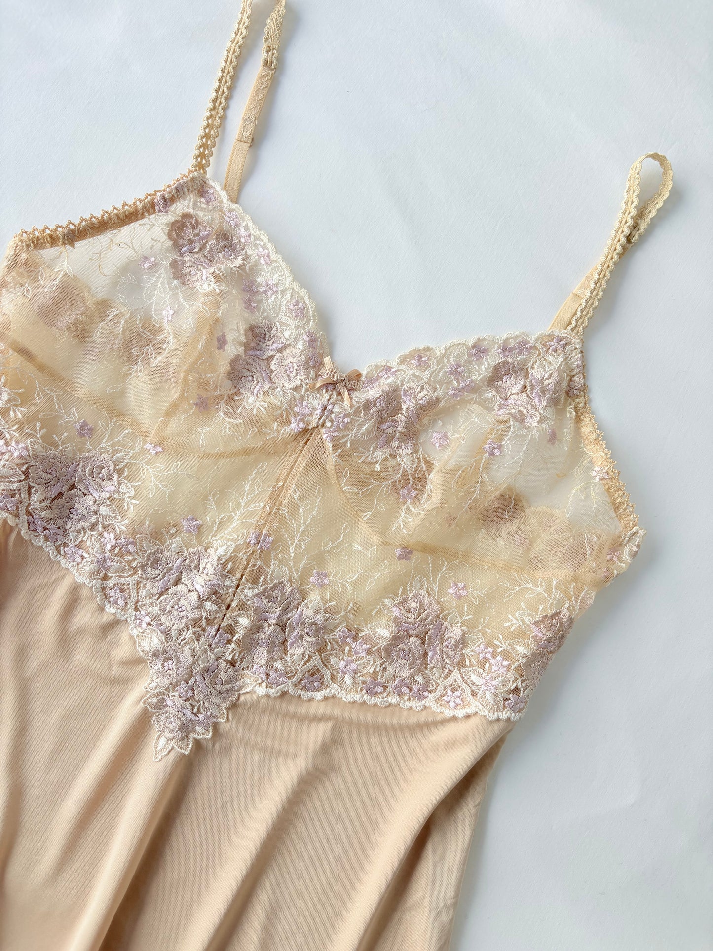 00’s Triumph tan lace dress | Size medium