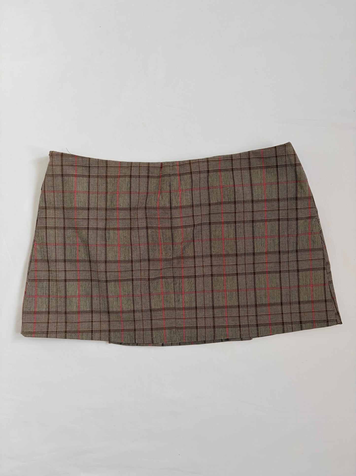 00’s Tan plaid buckle mini skirt | Size 10