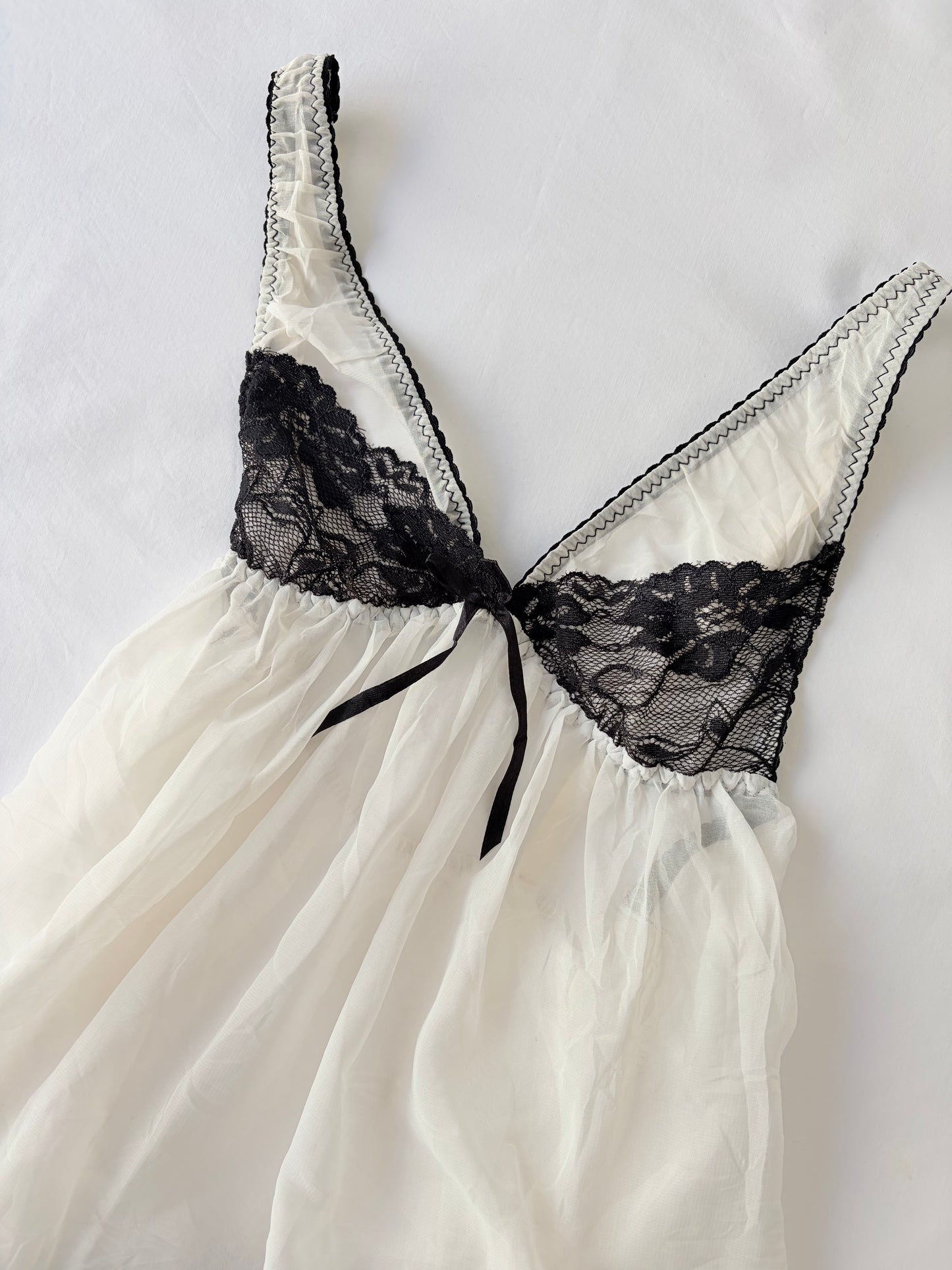 00’s White babydoll lace cami | Size 10