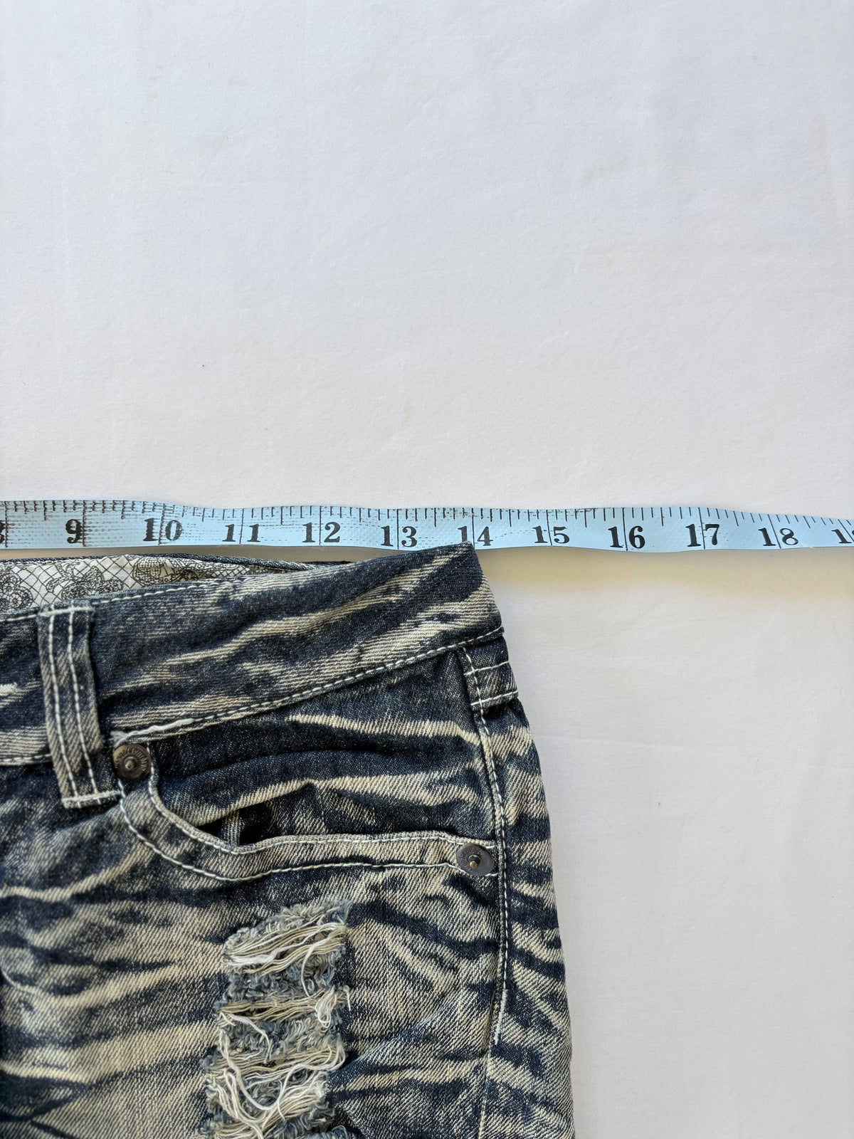 00’s EMS low rise denim shorts | Size 8