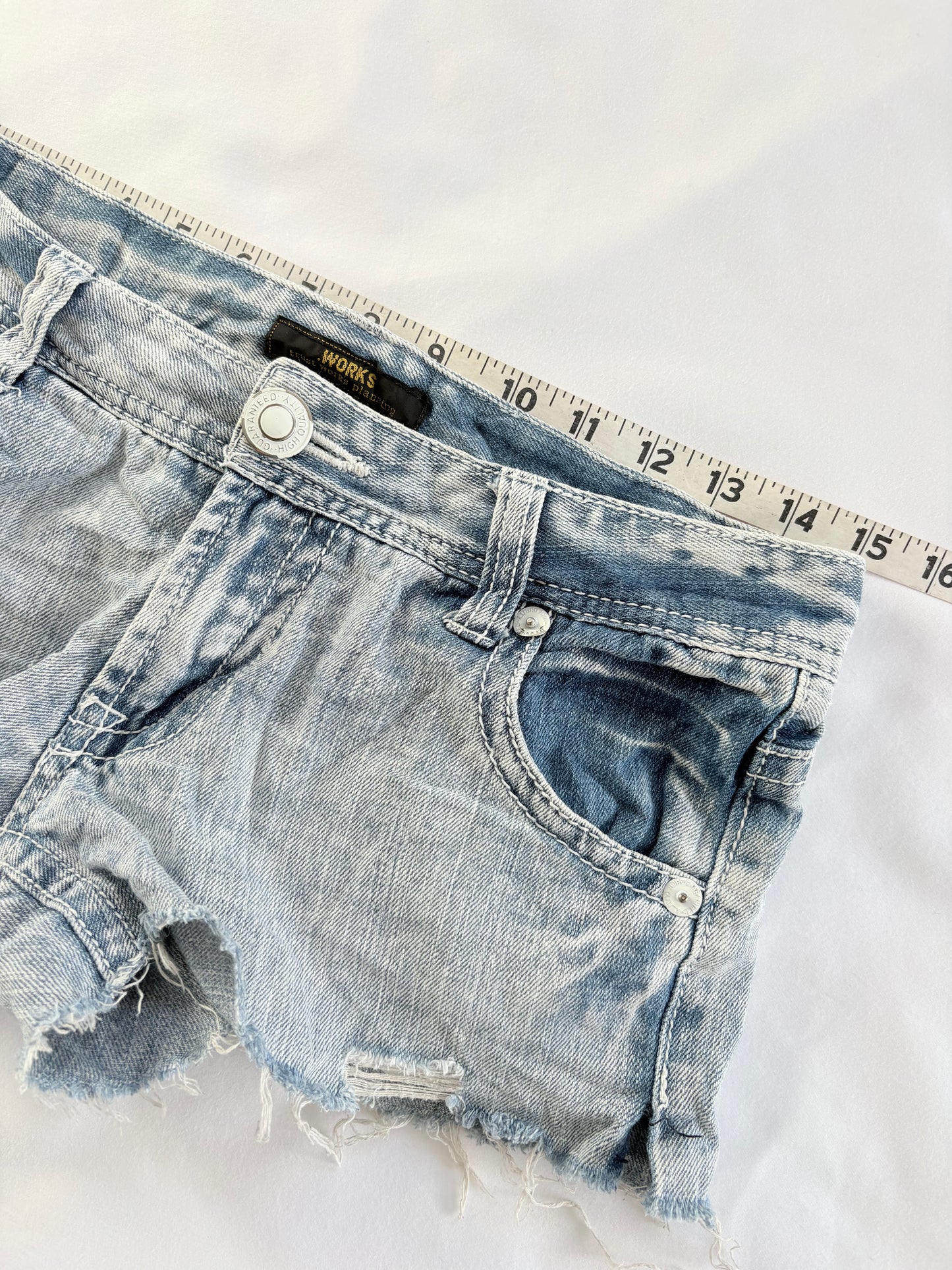 00’s Works light wash distressed shorts | Size 10