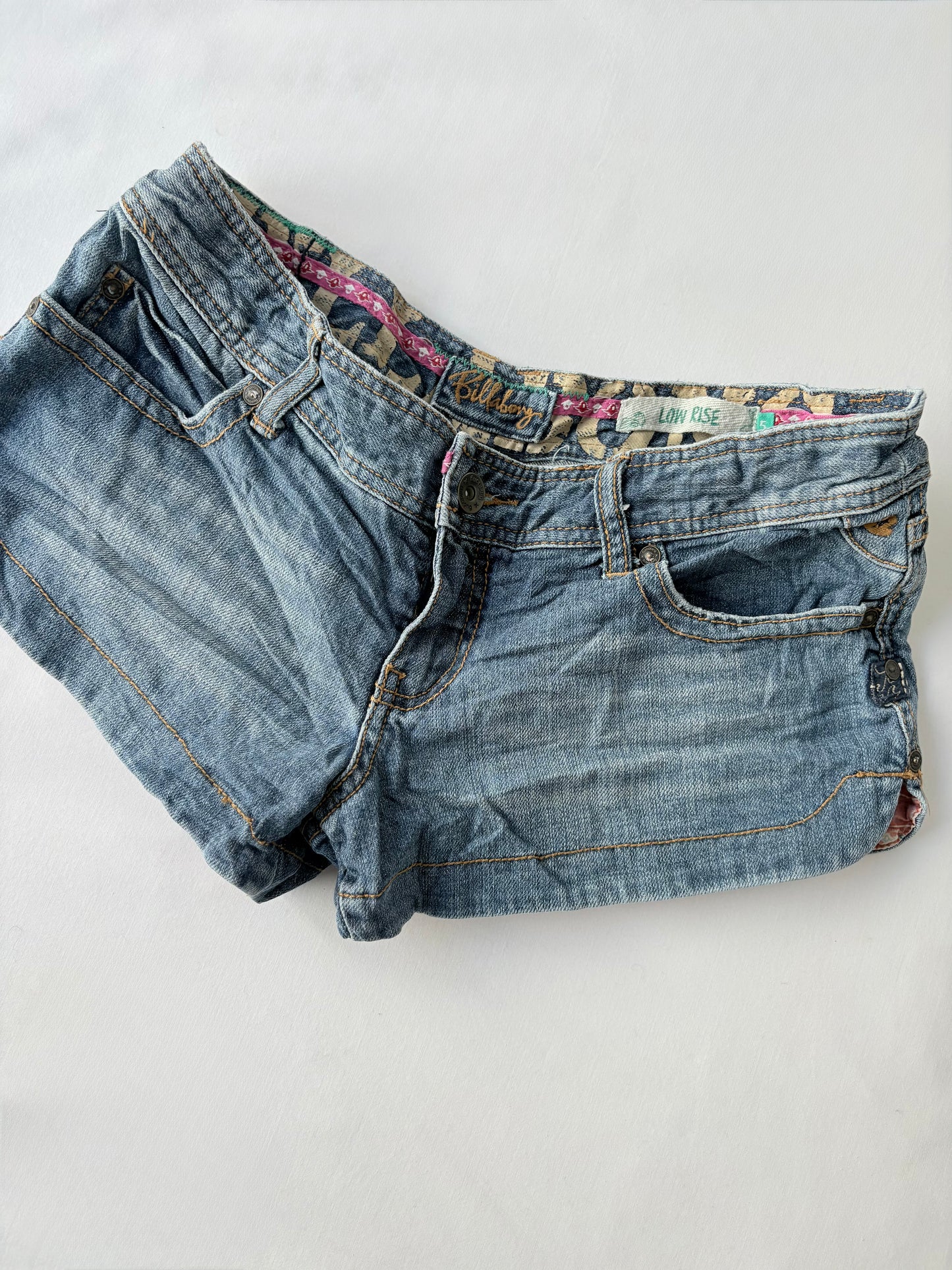 00’s Billabong low rise denim shorts | Size 10