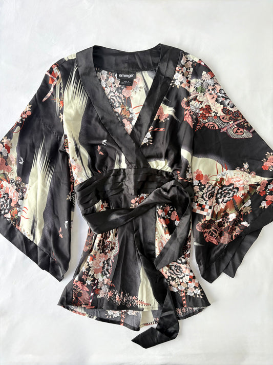 00’s Japanese blossom flared top | Size small