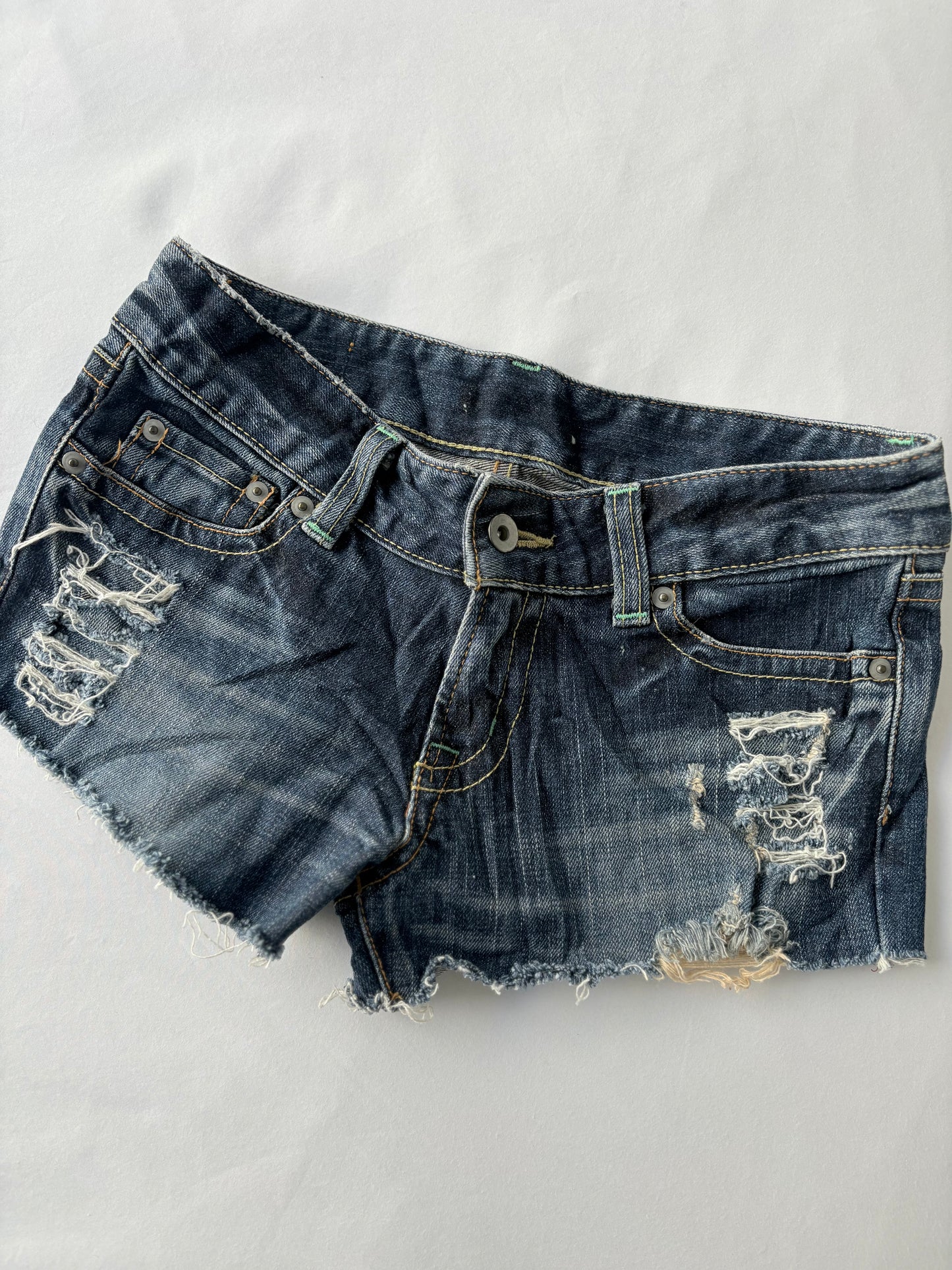 00’s Banana Seven low rise shorts | Size 8