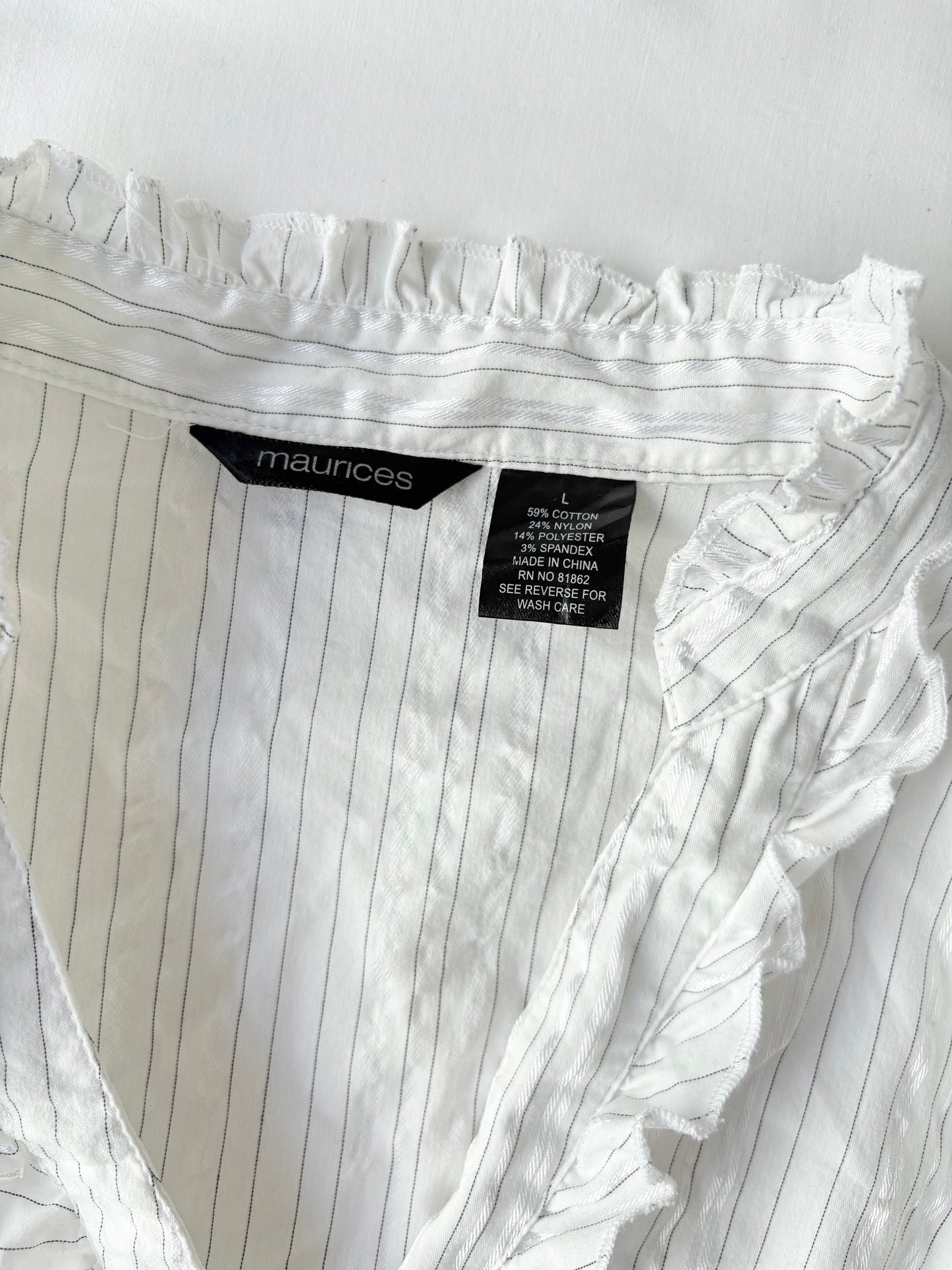 00’s Maurice’s ruffle cinched shirt | Size 10