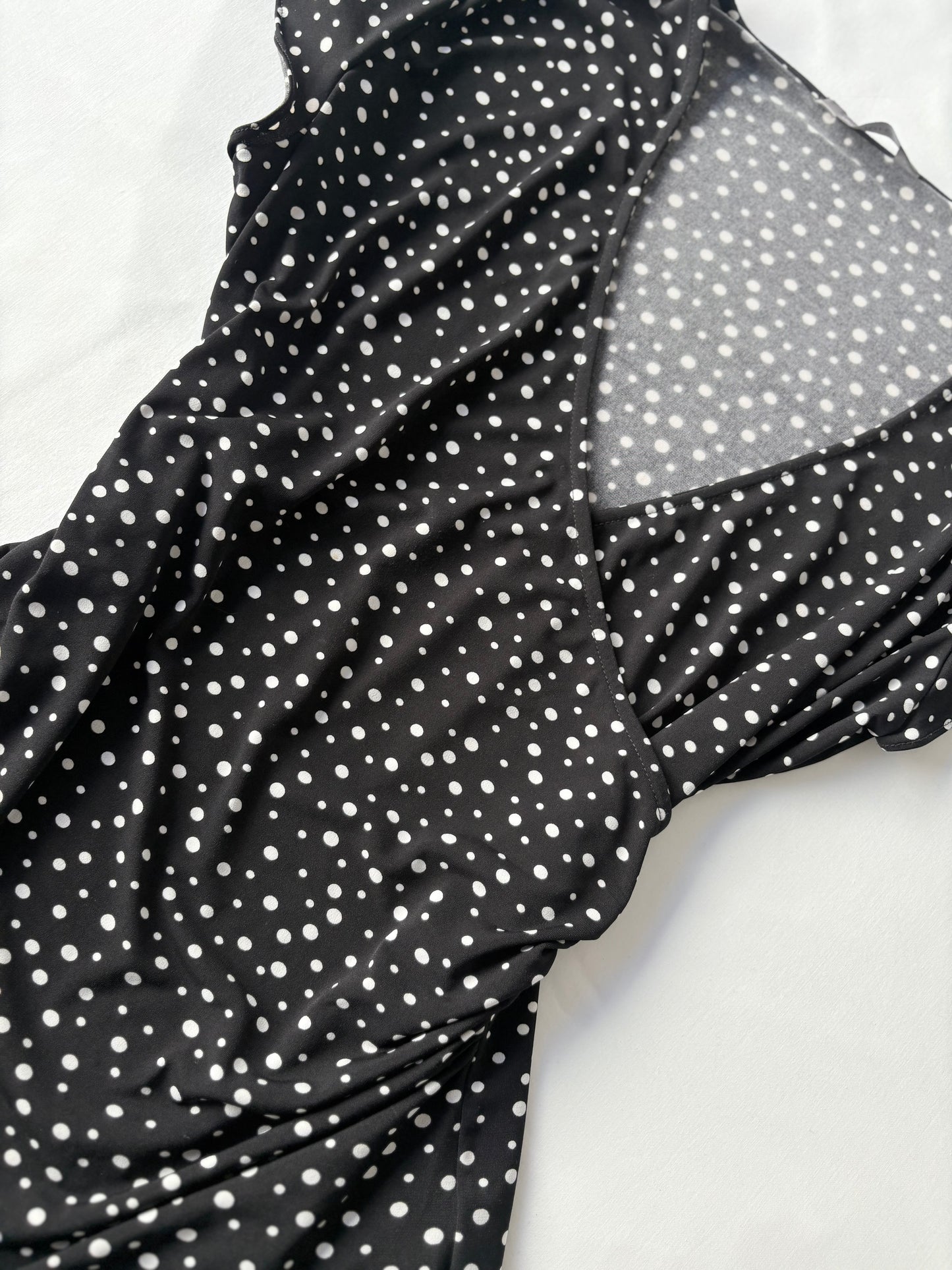 00’s Polka dot crossover top | Size 12-14