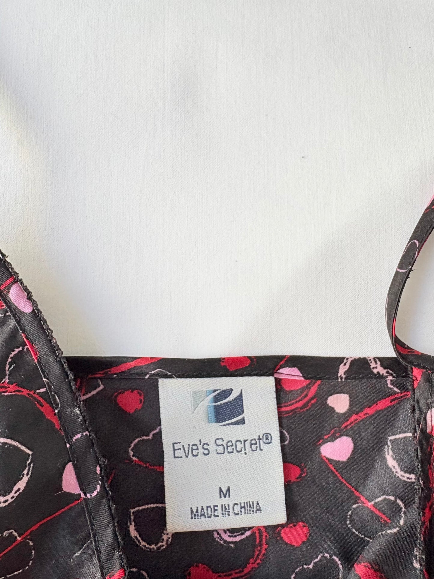 00’s Heart crossover cami | Size medium
