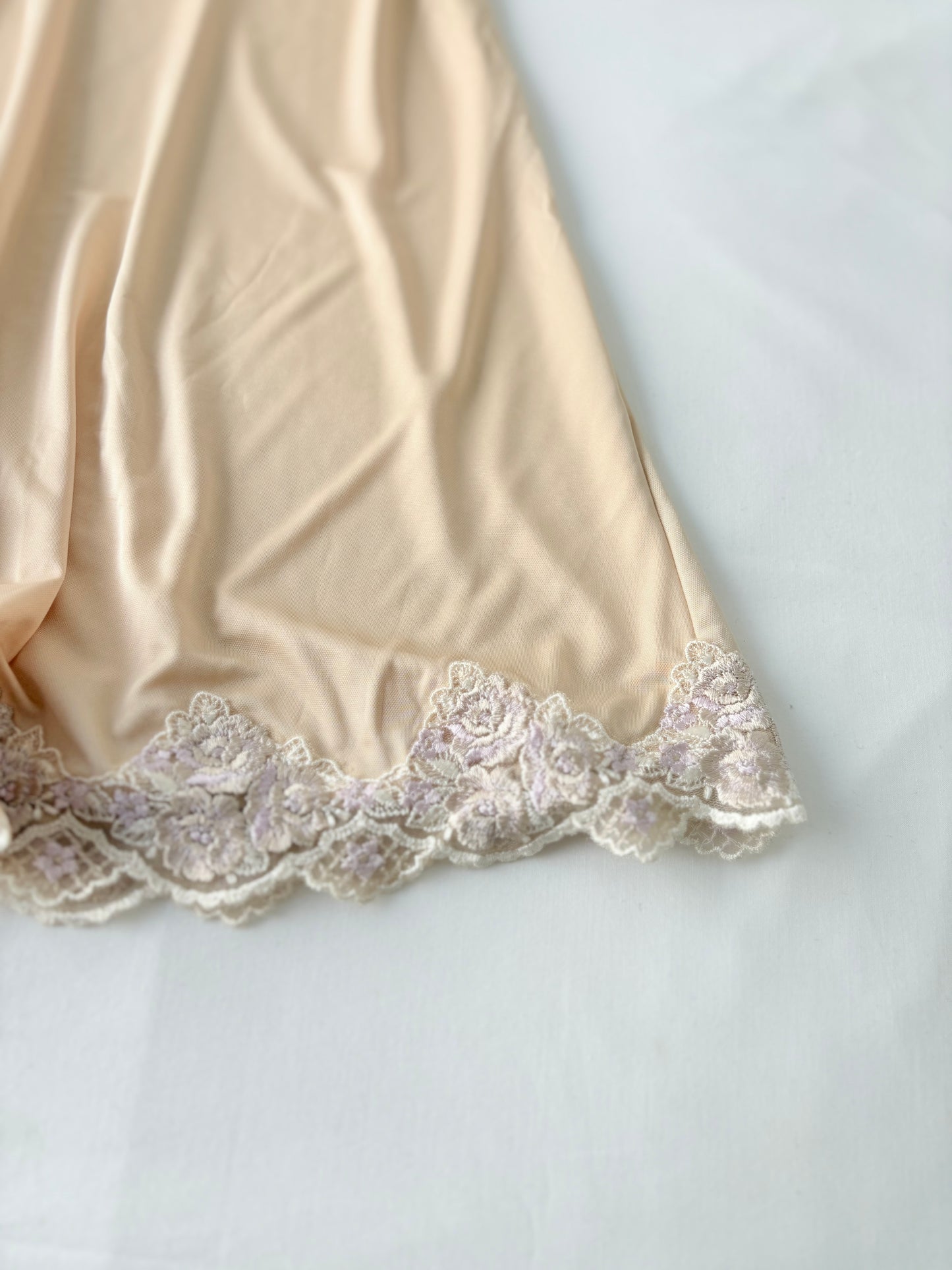 00’s Triumph tan lace dress | Size medium