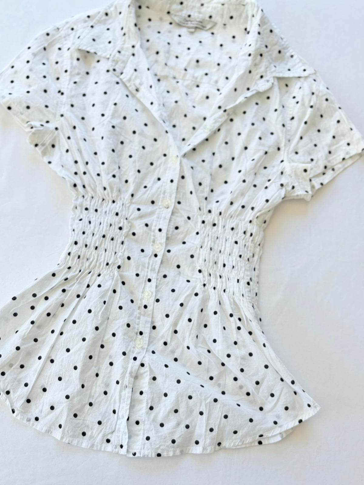 00’s Polka dot white cinched shirt | Size 8