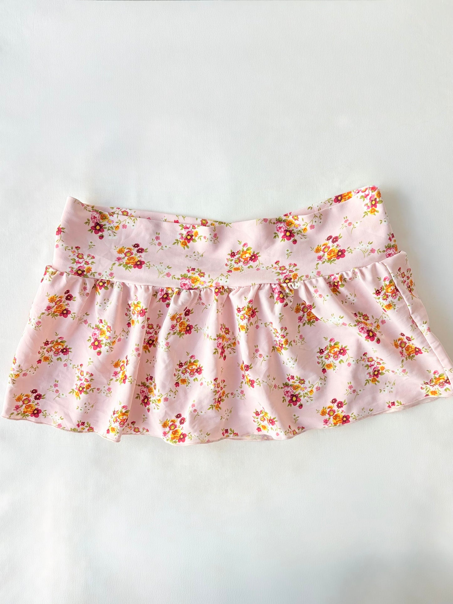 00’s Baby pink floral mini skirt | Size 6