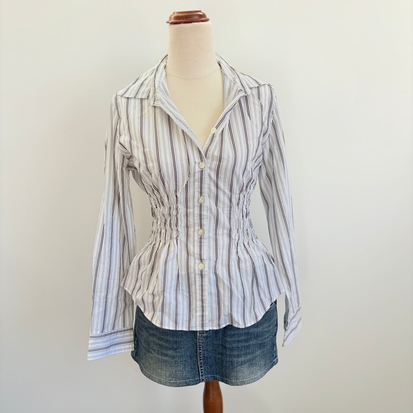 00’s Character Club cinched shirt | Size 10