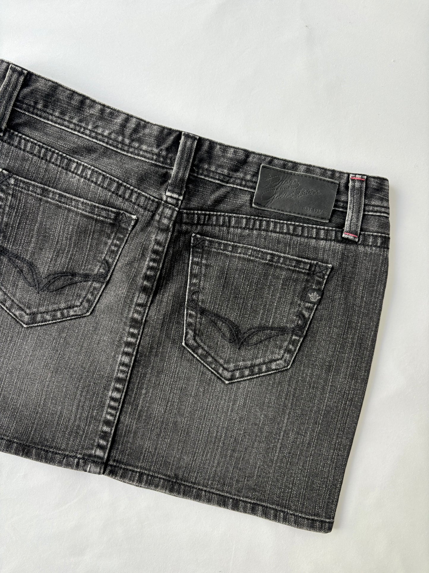 00’s Embroidered denim grey mini skirt | Size 10