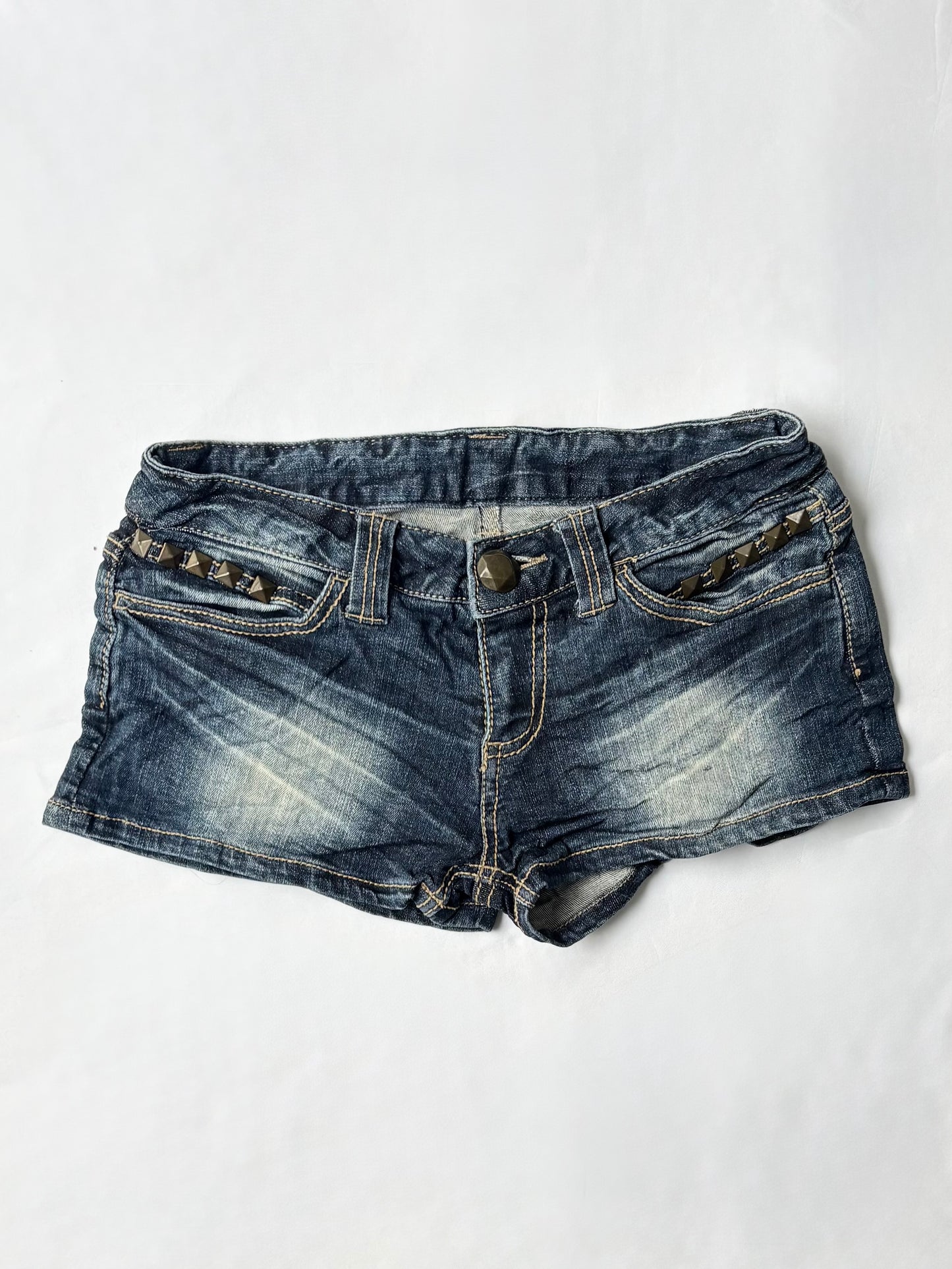 00’s Japanese studded low rise shorts | Size 8