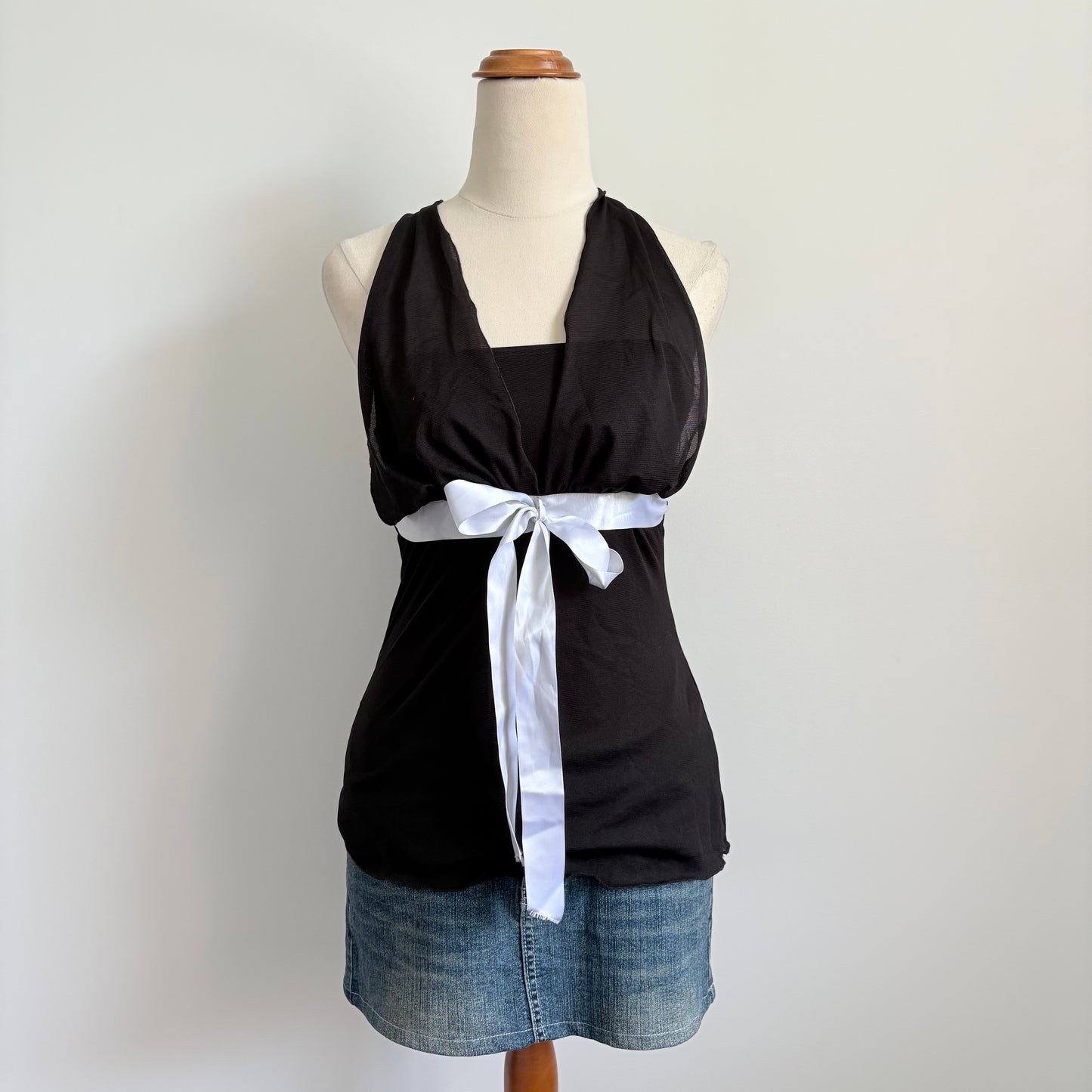 00’s Pagani halter ribbon top | Size 8