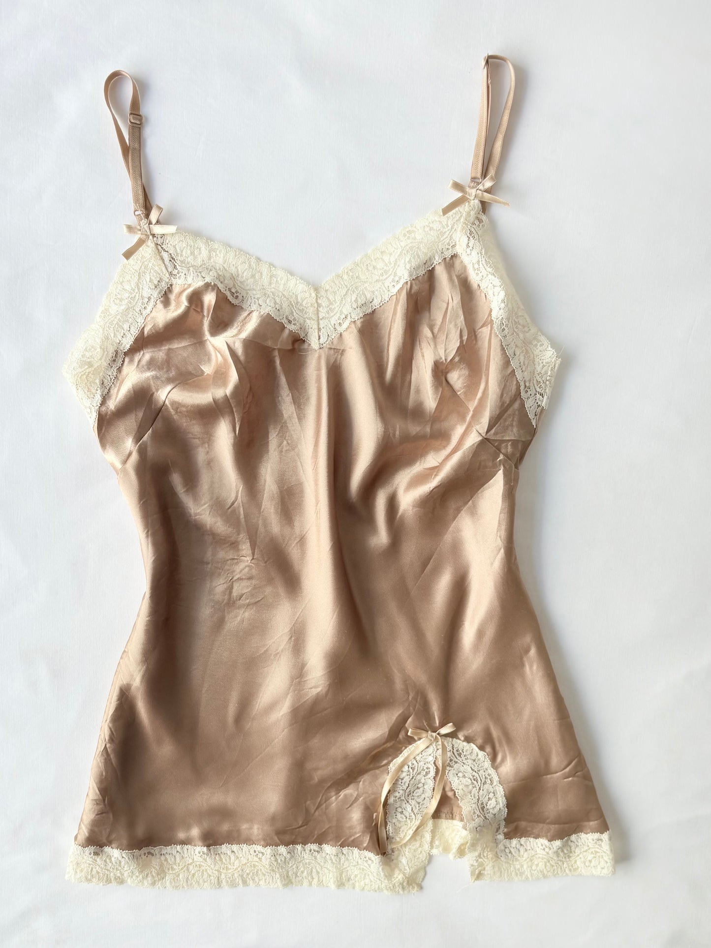 00’s Gold longline cami | Size 10