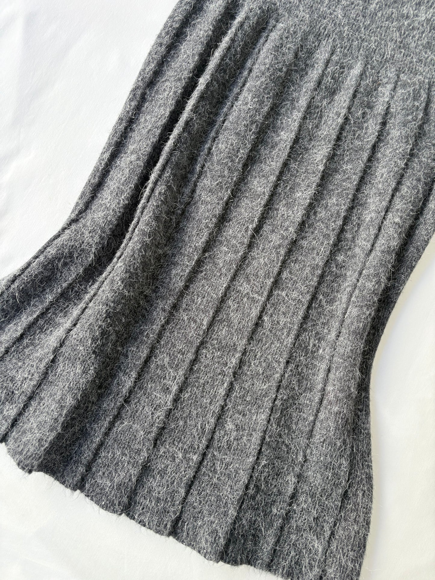 00’s Olympia pleated knit midi skirt | Size 10-12