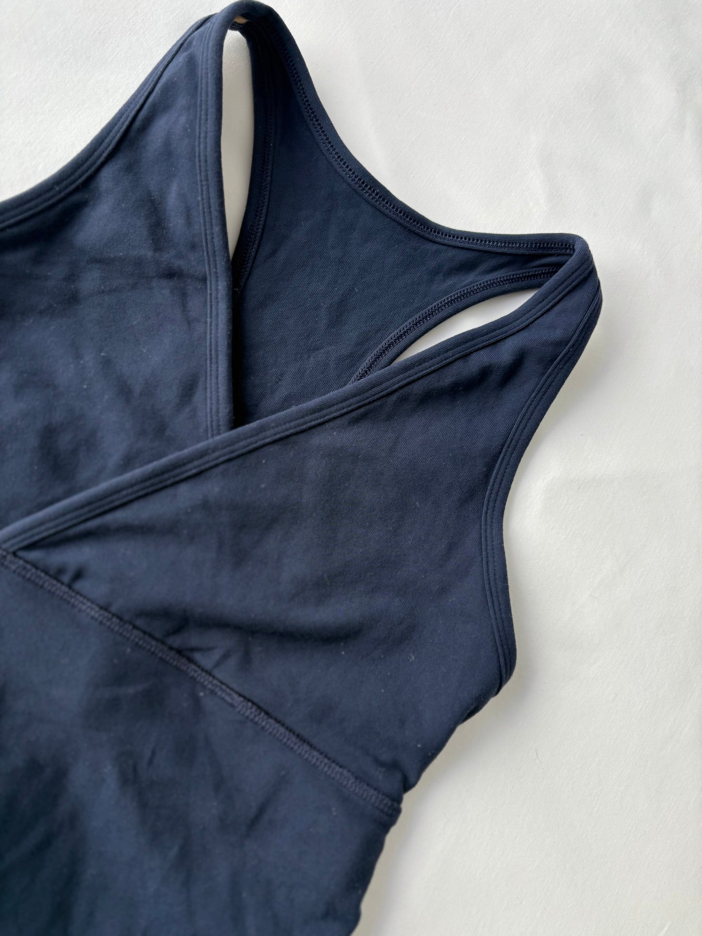 00’s Lululemon navy tank | Size 8