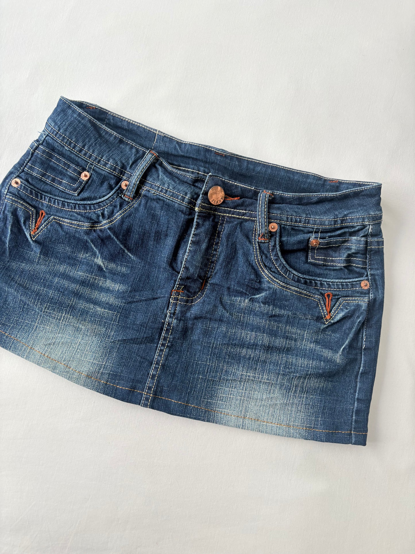 00’s Dark wash denim skirt | Size 8