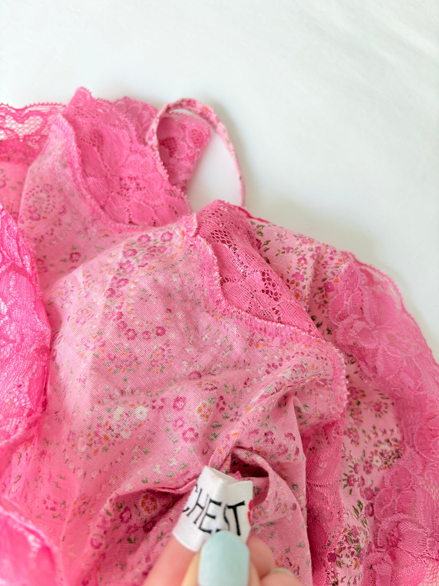 00’s Paisley pink lace trim cami | Size 8