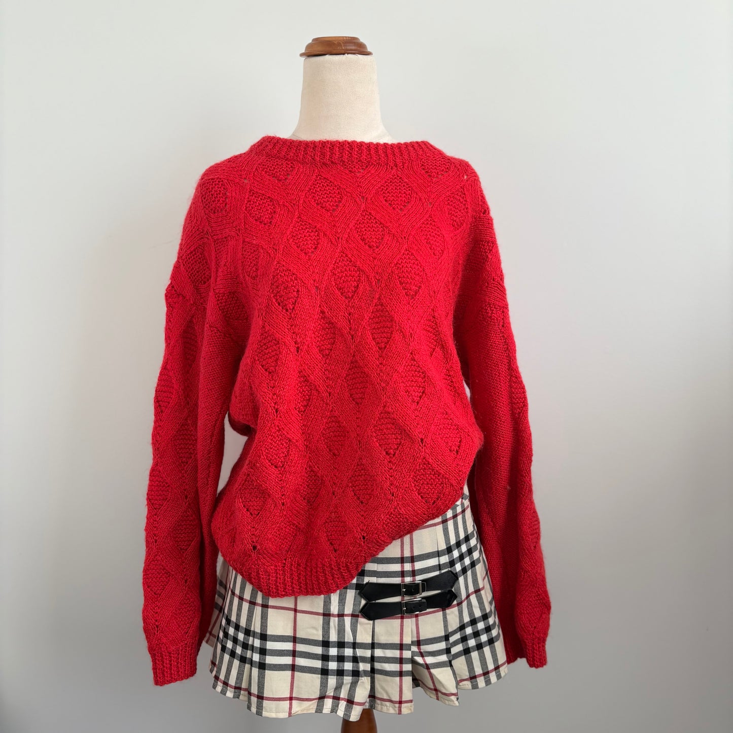 00’s Handmade red knit jumper | Size medium