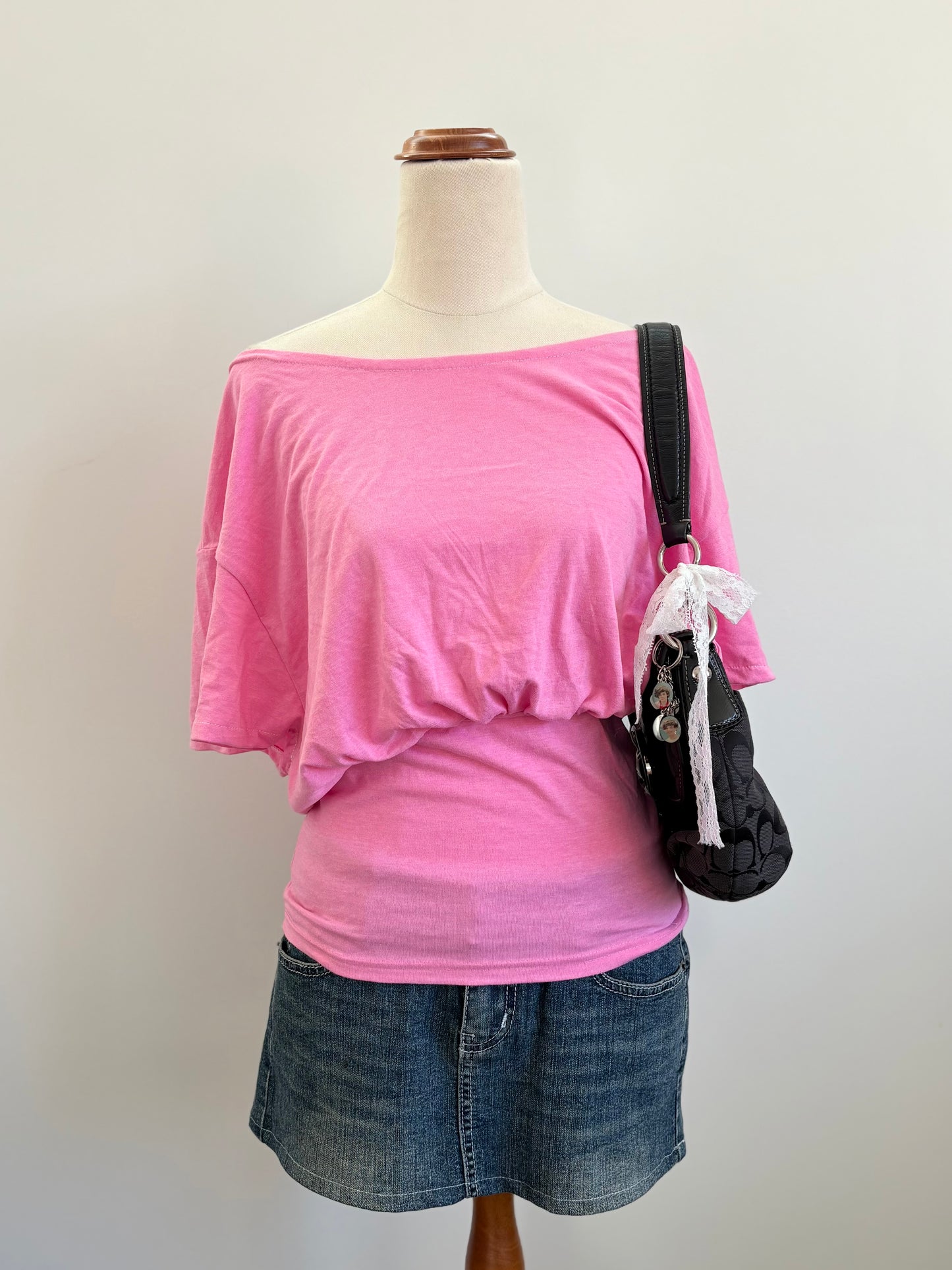 00’s Reworked off the shoulder pink top | Size 8