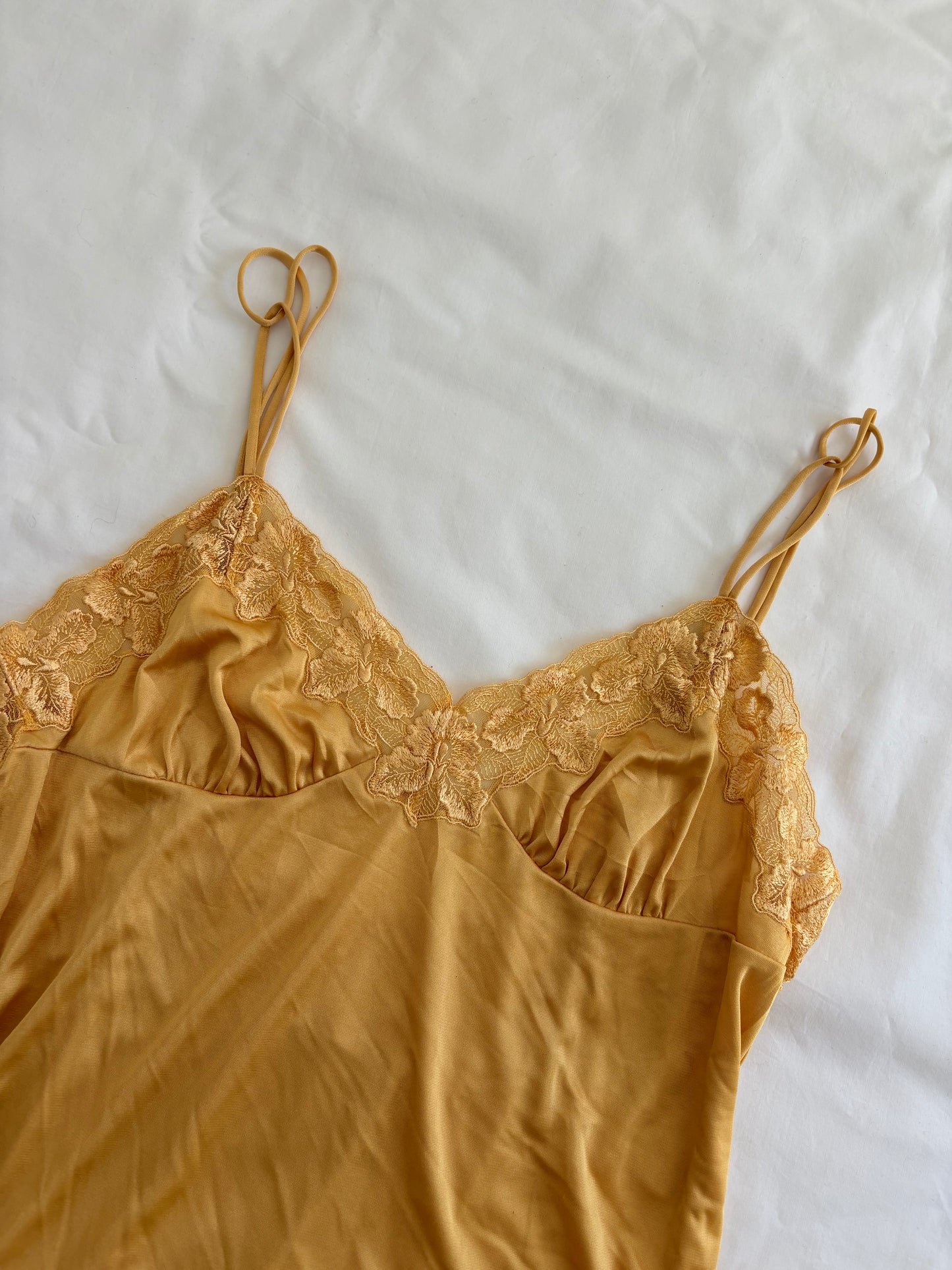 00’s Gold lace cami | Size 10