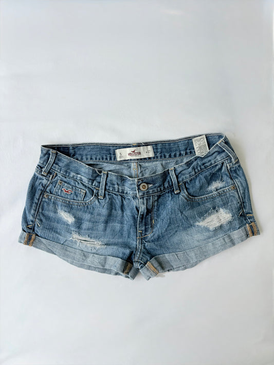 00’s Low rise Hollister distressed shorts | Size 12