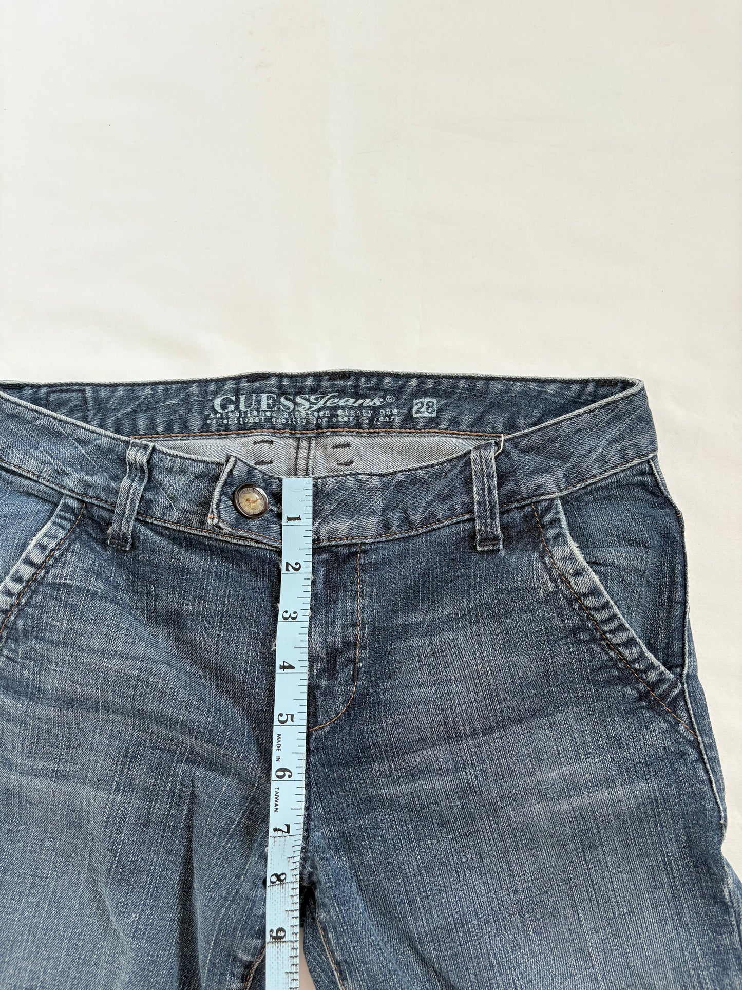 00’s Guess low rise flared jeans | Size 8
