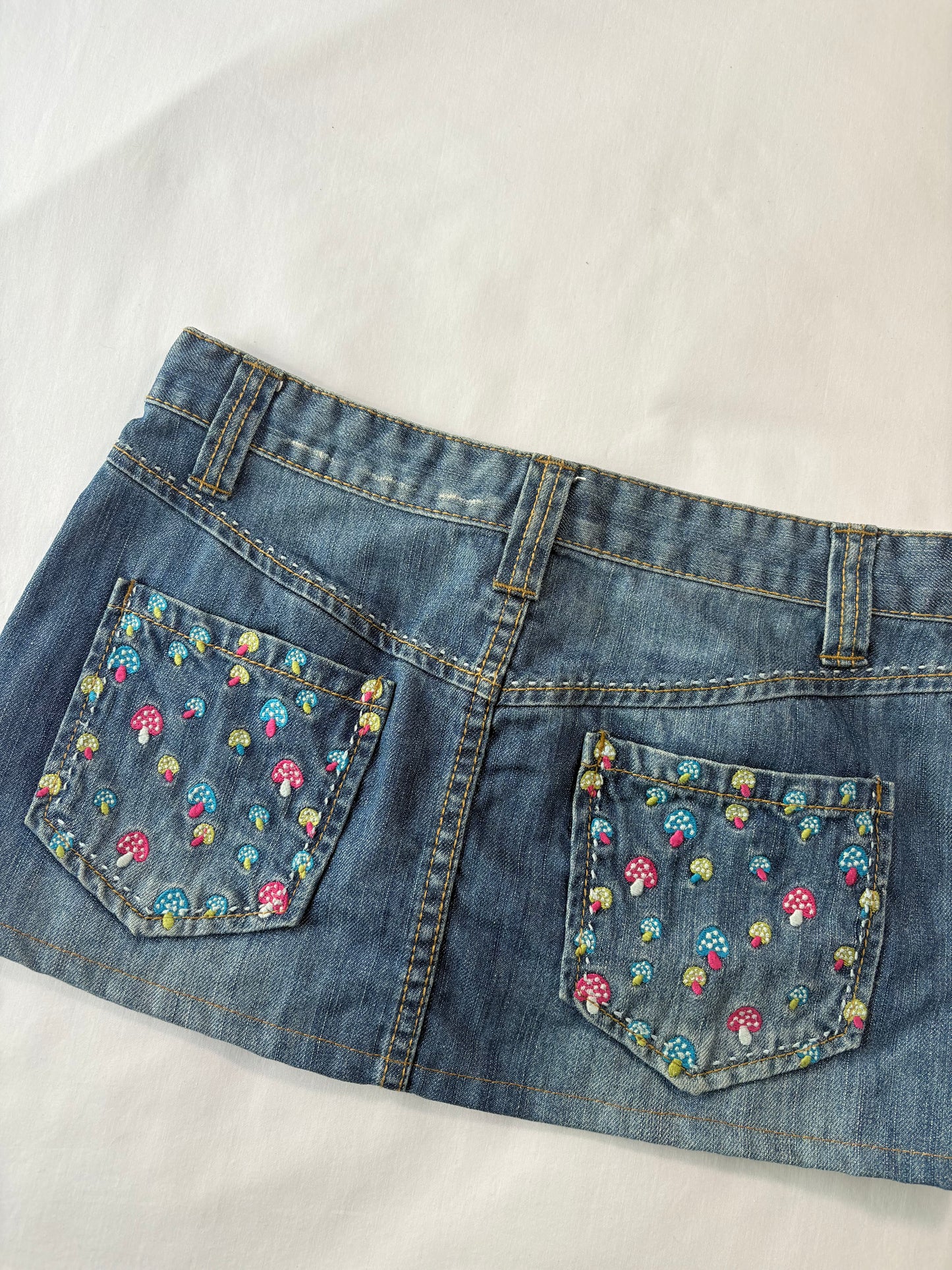 00’s Mushroom denim mini skirt | Size 10