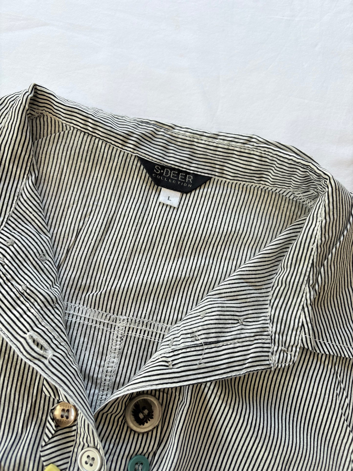 00’s S-Deer button cinched shirt | Size 8