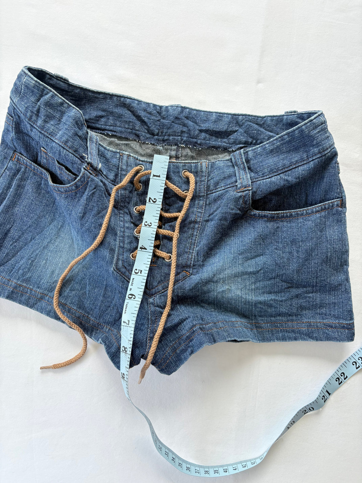 00’s Fiorucci lace up low rise shorts | Size 6