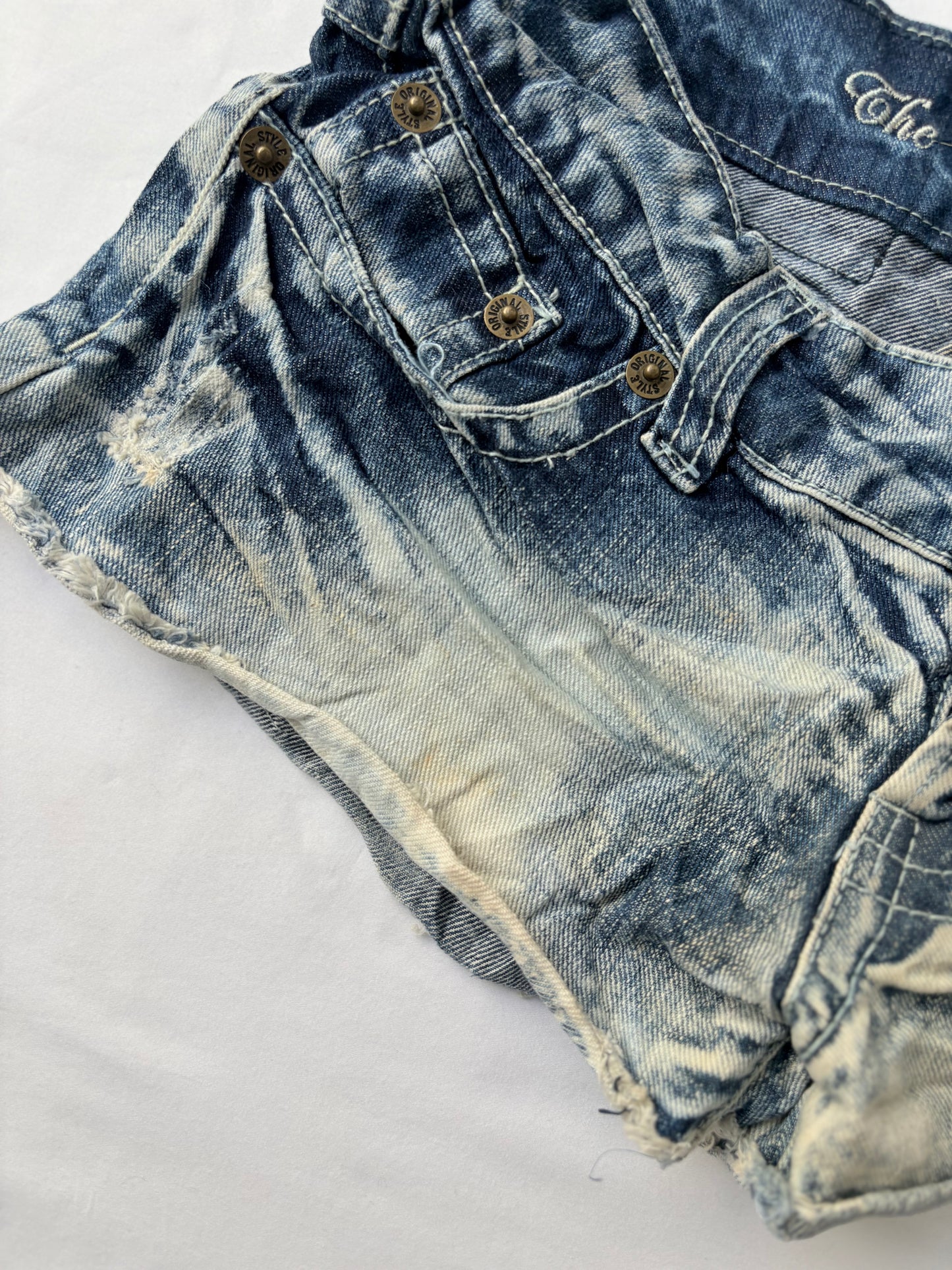 00’s UK studded low rise shorts | Size 10