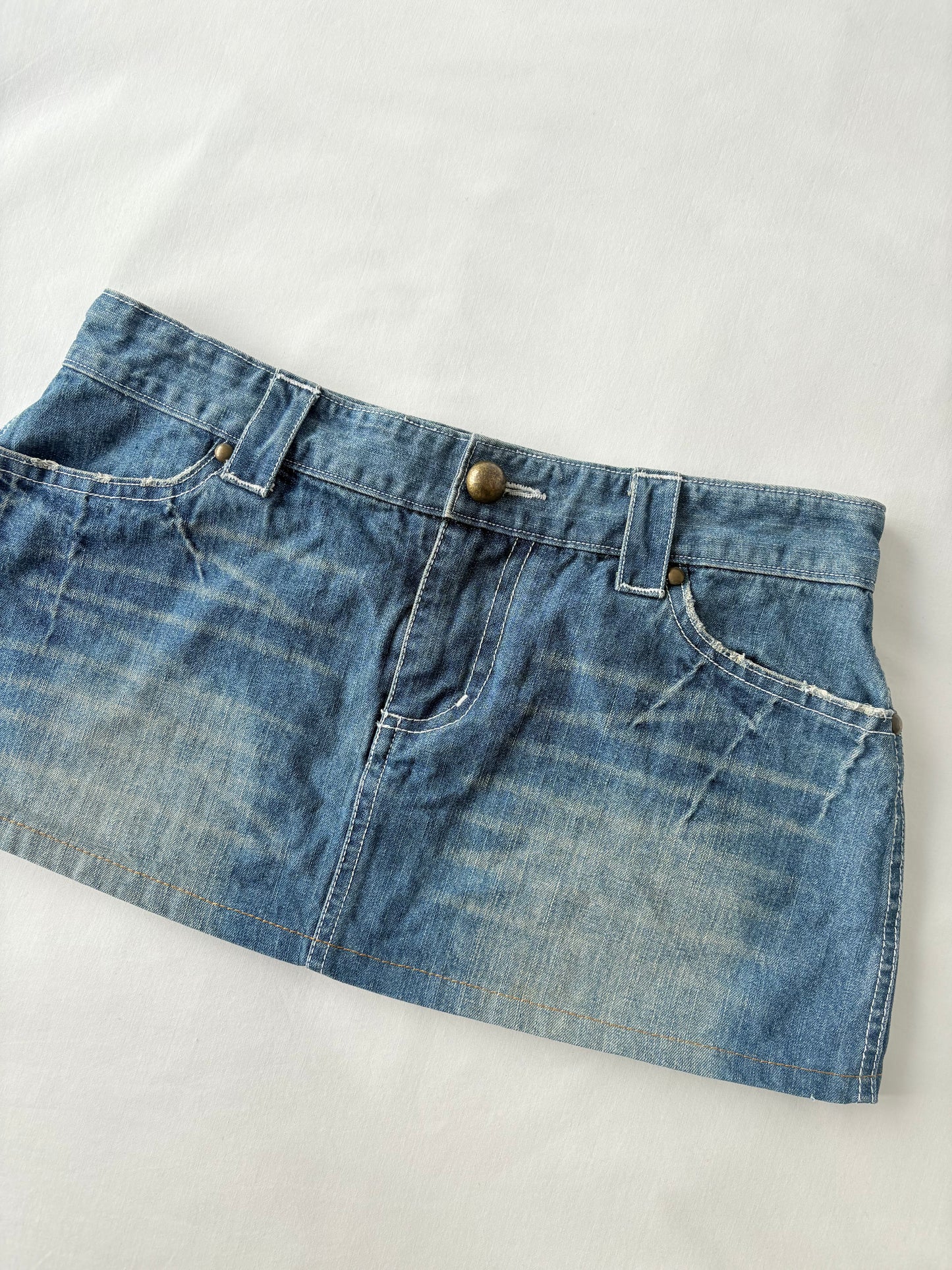 00’s Nuēe denim mini skirt | Size 10