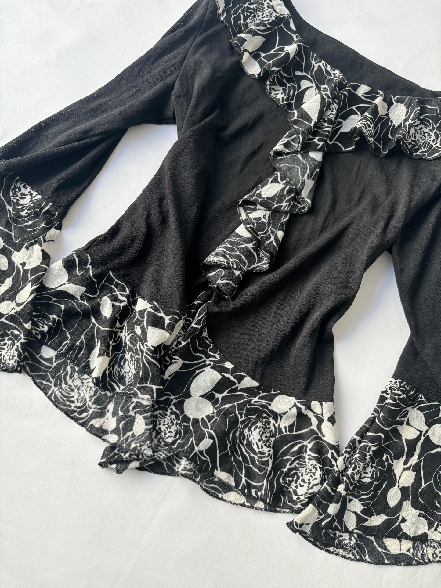 00’s Flared floral Japanese top | Size 10