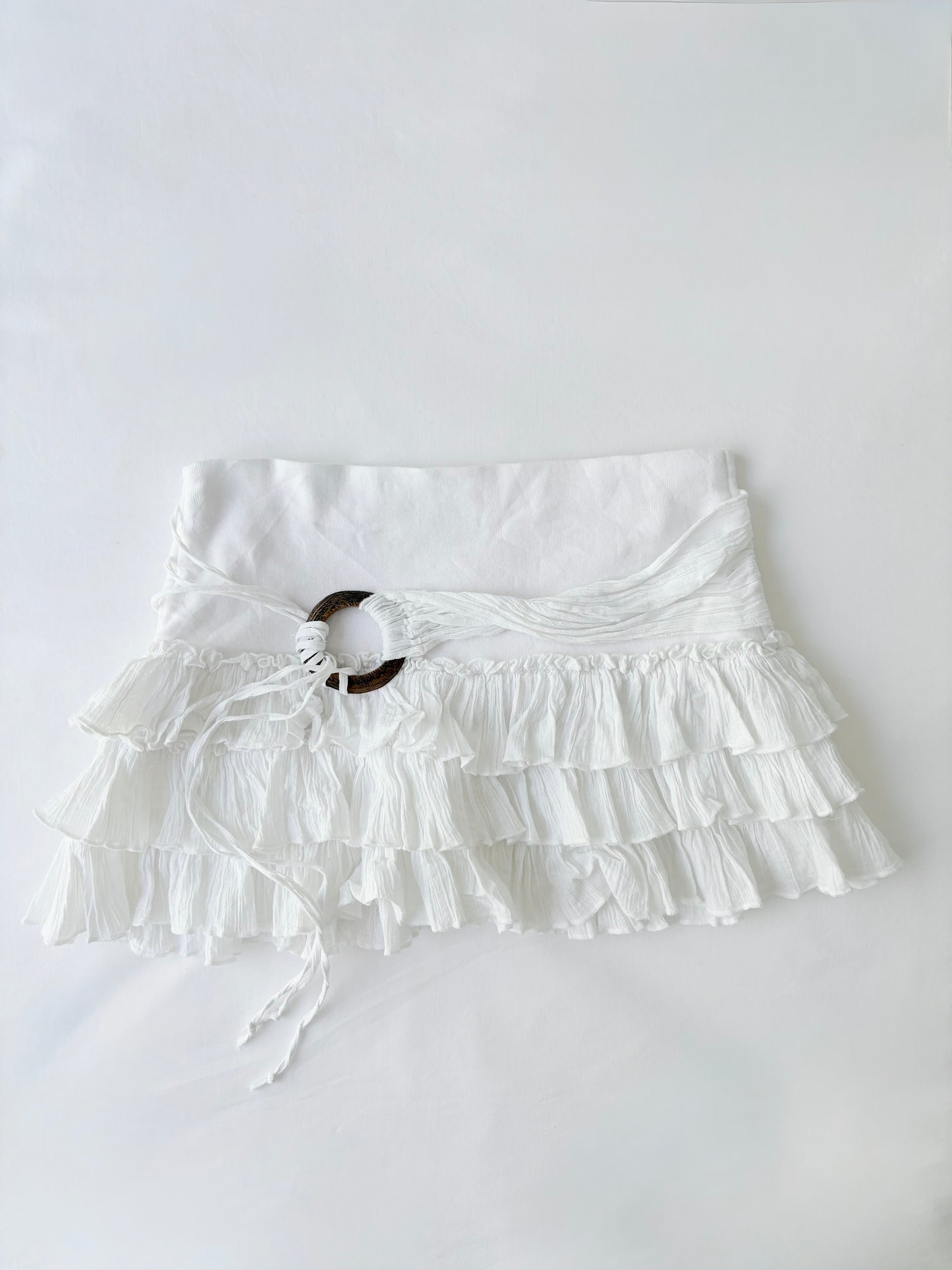 00’s White ruffle mini skirt | Size 8-10