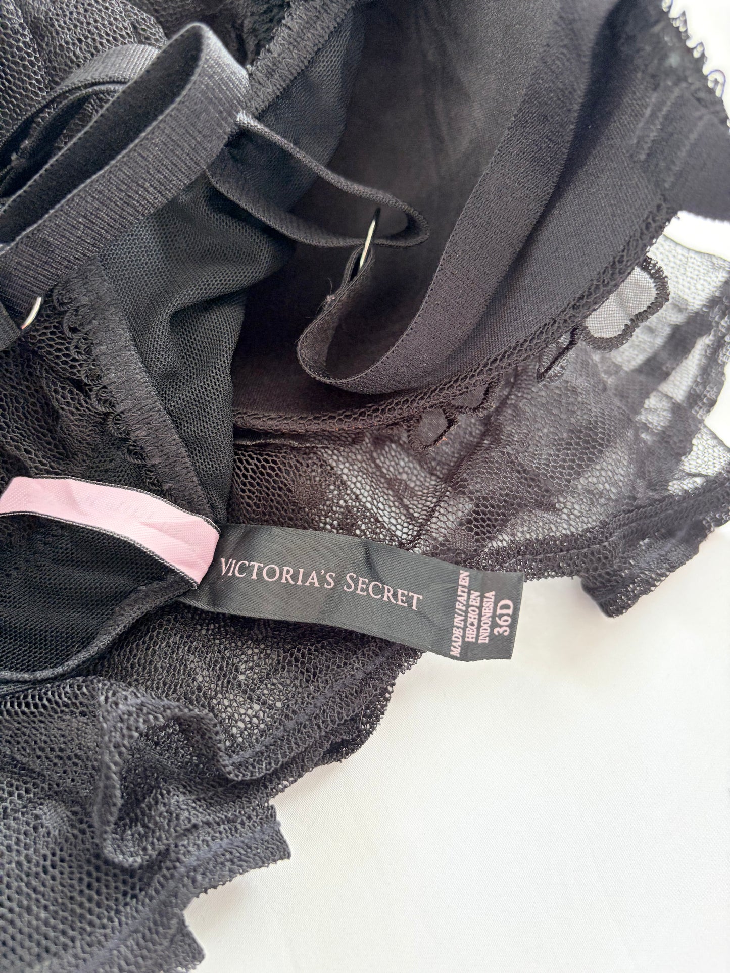 00’s Victorias Secret split front top | Size 10-12D