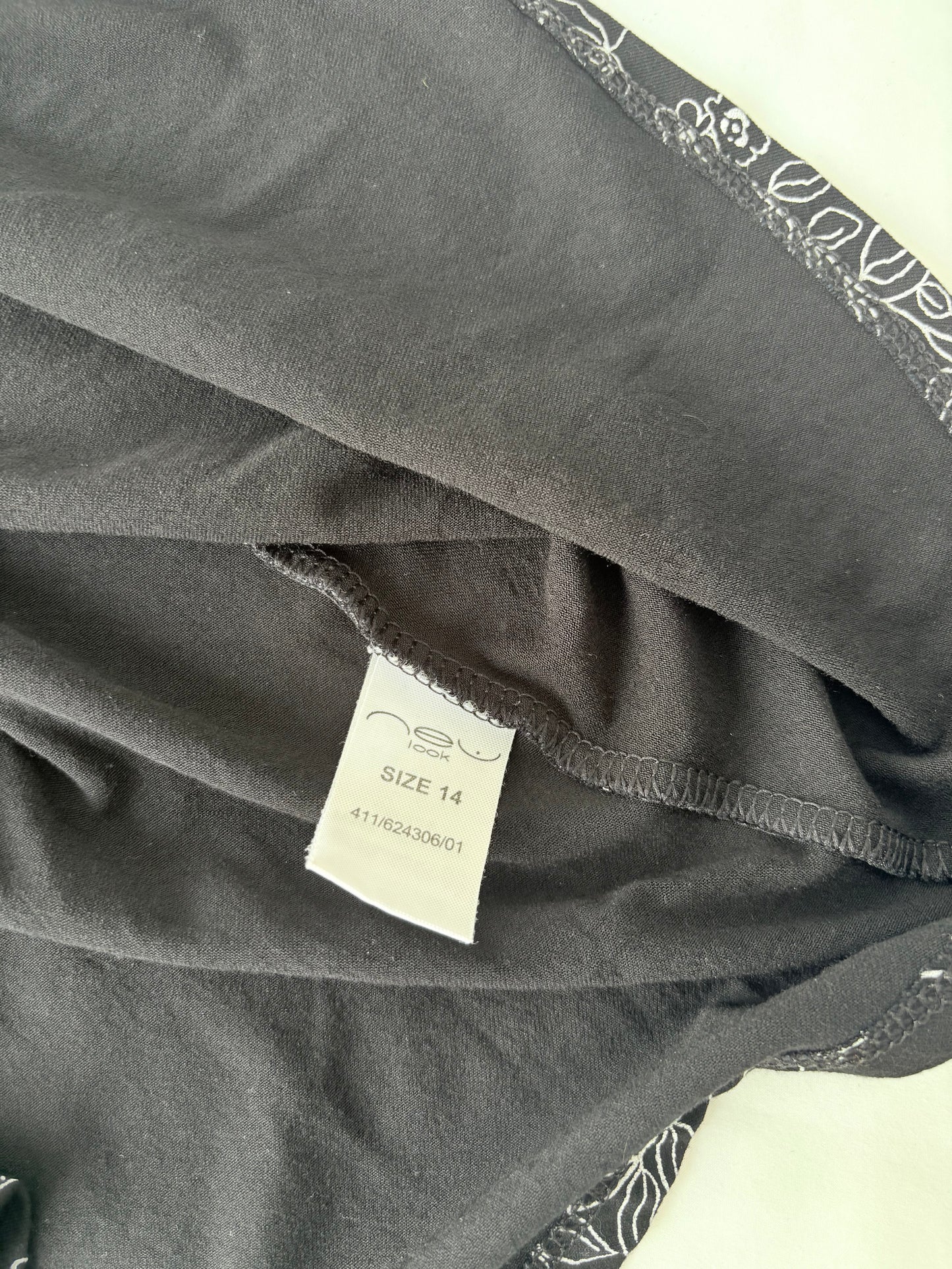 00’s Rose black midi skirt | Size 14