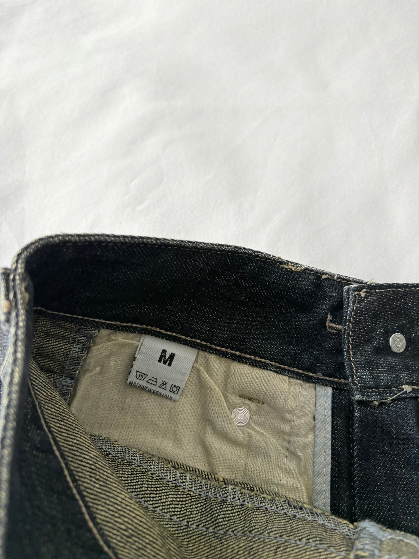 00’s Dark wash denim skirt | Size 6