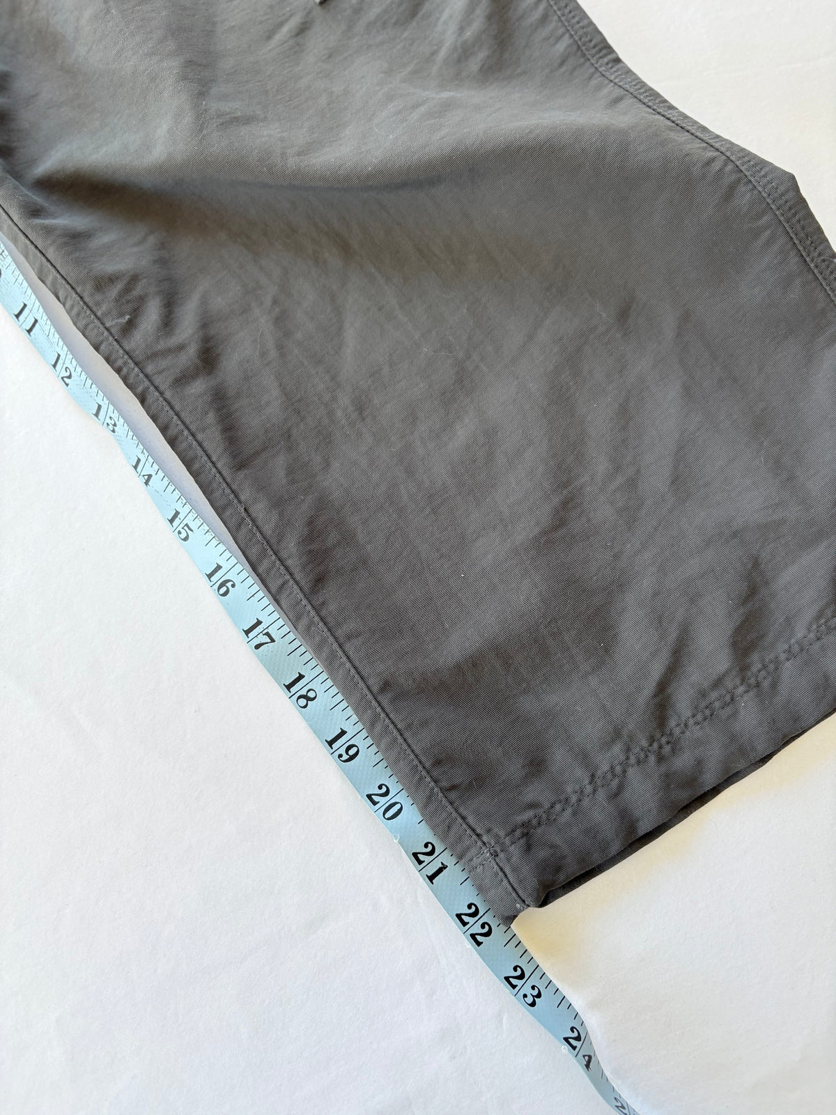 00’s TNF charcoal capris | Size 8